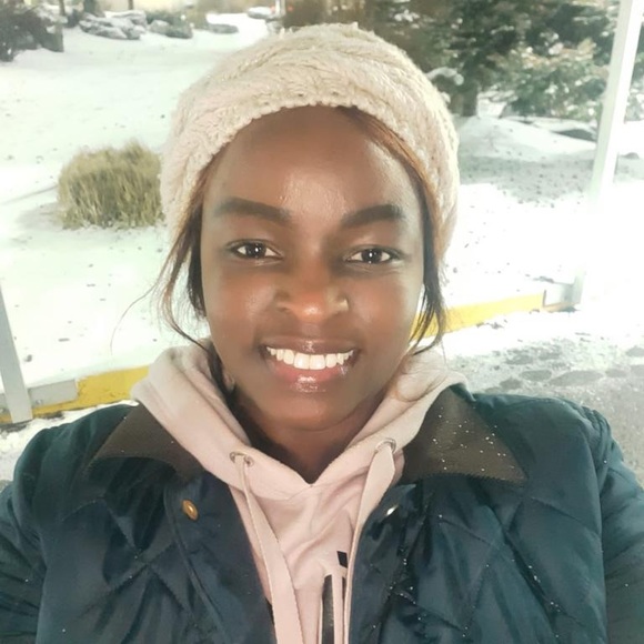 Meet your Posher, Liz - Picture 1 of 1